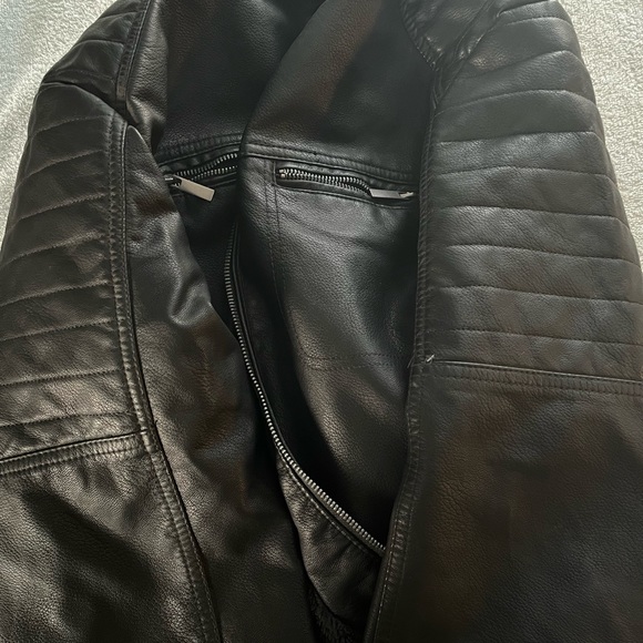 Men jacket - Picture 2 of 8